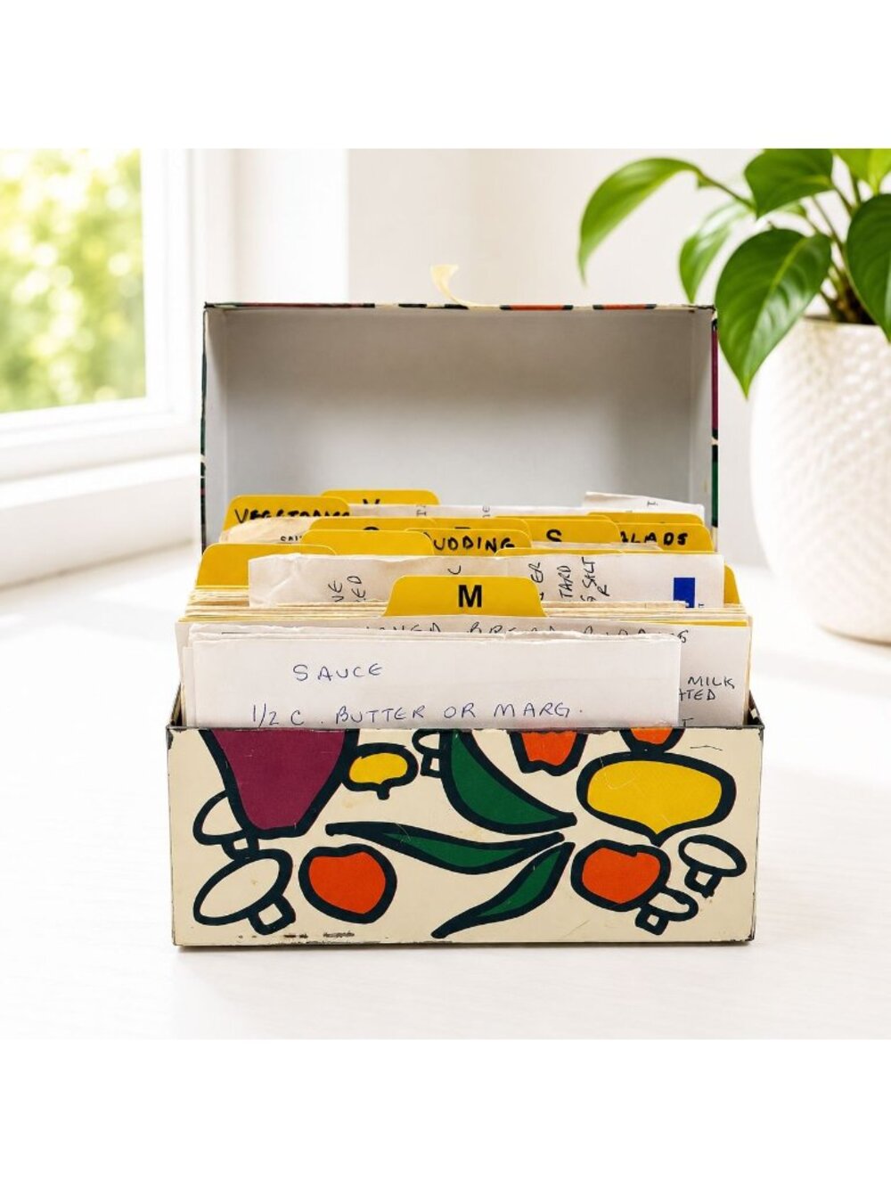 Vintage Recipe Box With Handwritten Recipes & Dividers Colorful Vegetable Print